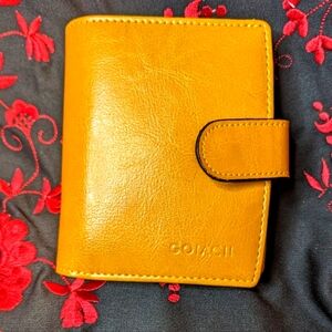 Golach mustard yellow leather billfold